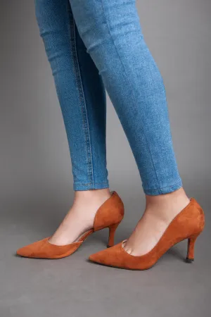 Classic Velvet High Heels - Camel