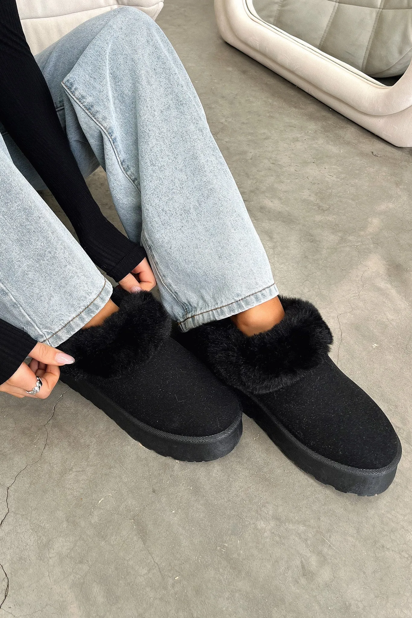 Elani Platform Slippers - Black