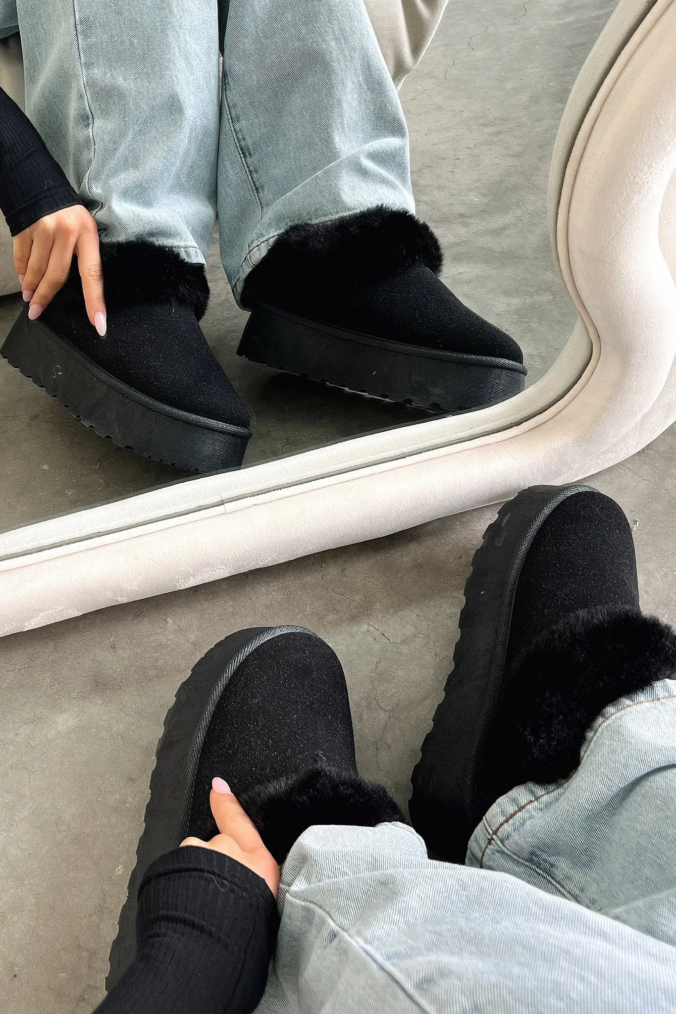 Elani Platform Slippers - Black