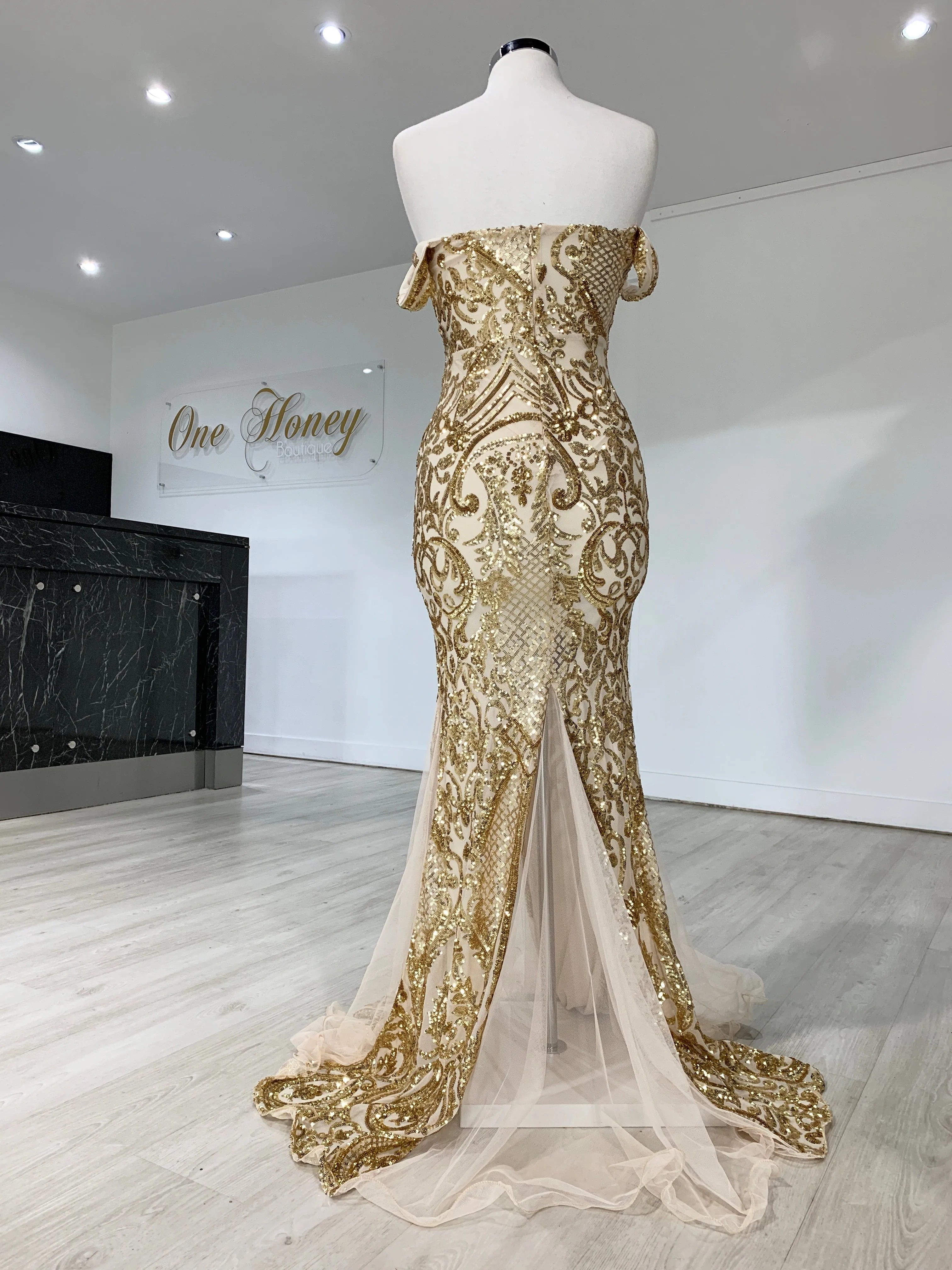 Honey Couture KIMBERLEY Gold Sequin Off Shoulder Formal Dress