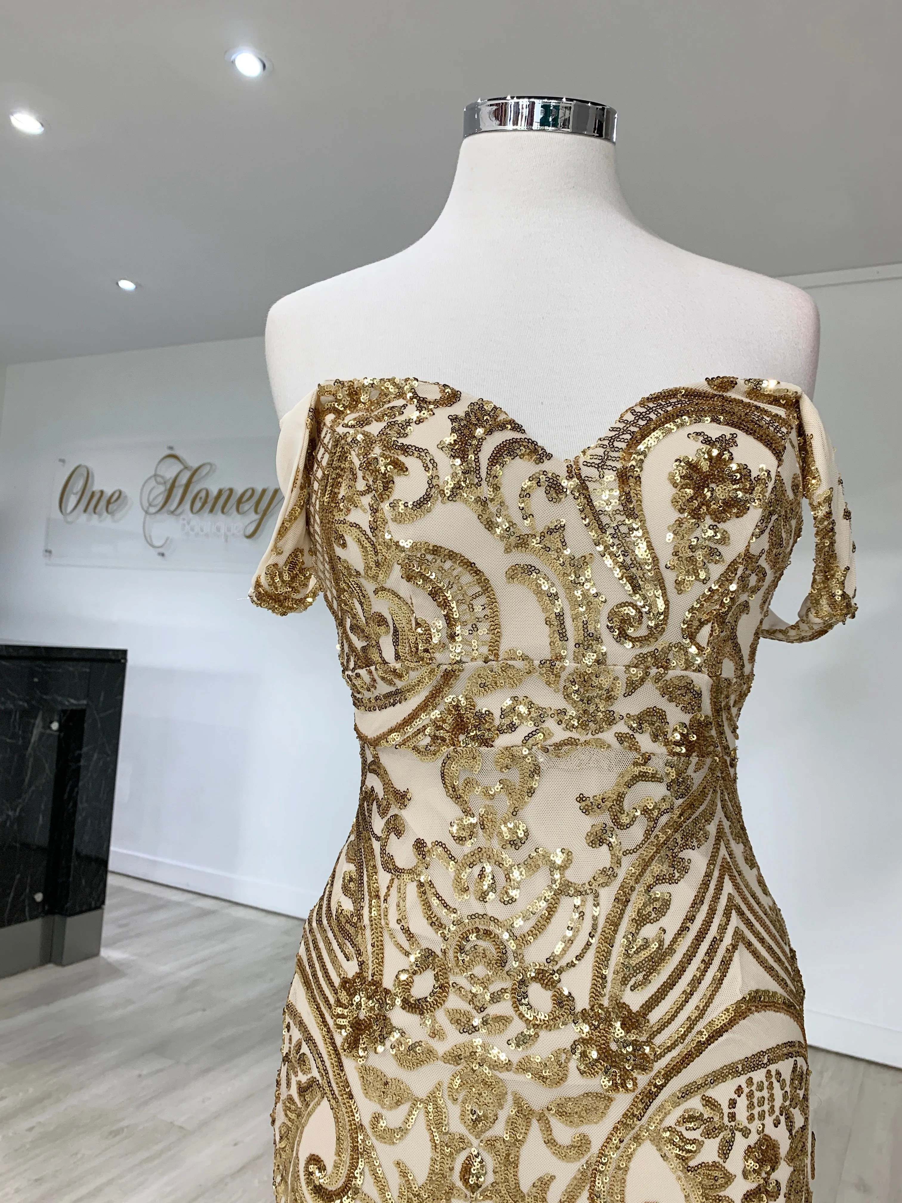 Honey Couture KIMBERLEY Gold Sequin Off Shoulder Formal Dress