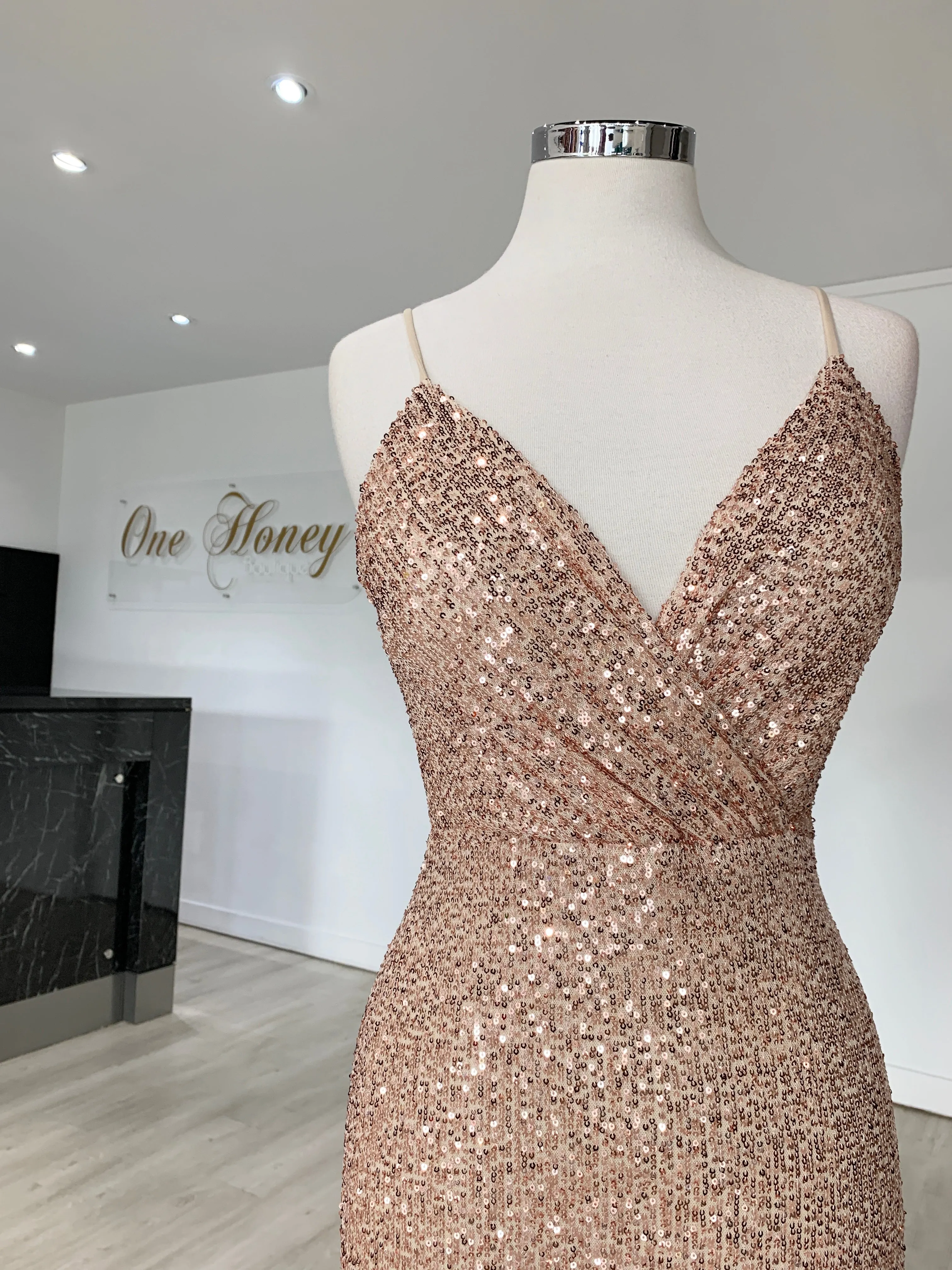 Honey Couture PEYTON Gold Sequin Formal Dress