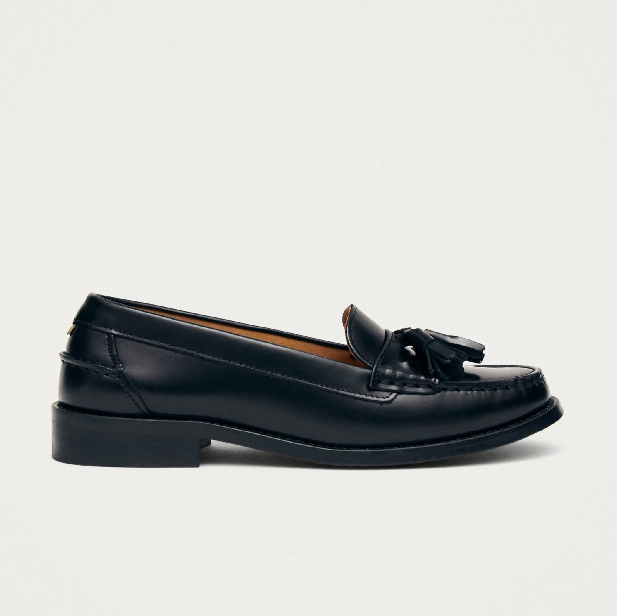 Terrane Black Leather Loafers