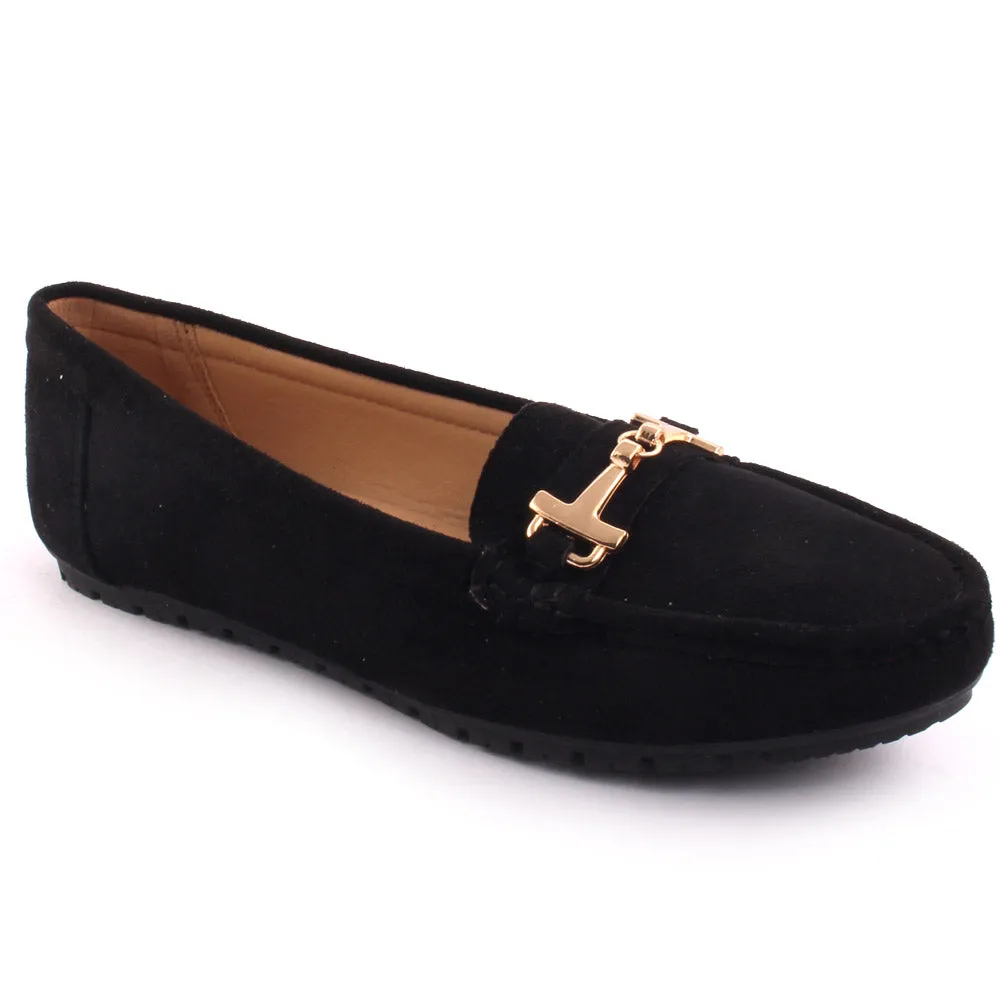 Women ‘Tug of War' Metal Trim Flat Moccasins